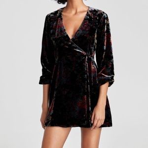 BNWT ZARA Velvet V Neck Wrap Dress